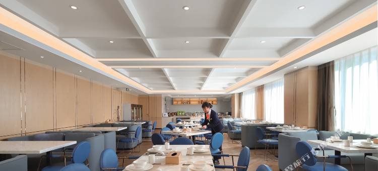 维也纳国际酒店(昆明西园路大观公园店)图片