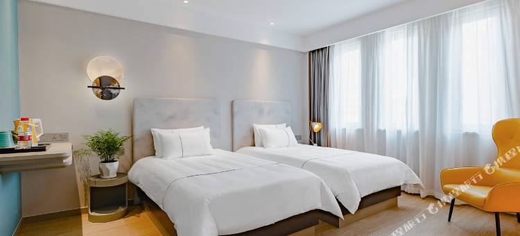 白玉兰酒店(泰安高铁站泮河公园店)图片