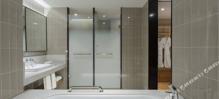 天津融侨套房假日酒店(南京路海光寺地铁站店)图片