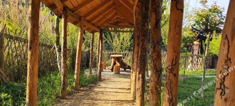 龙山西拉部别墅图片