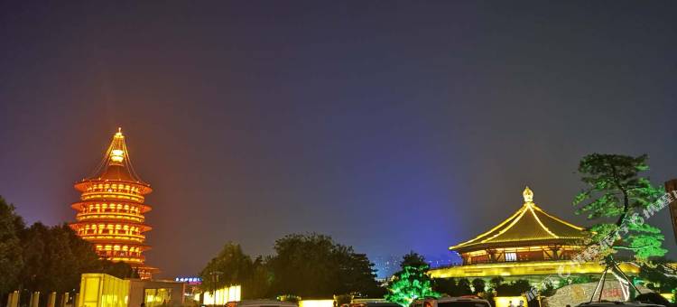 如家UP华驿精选酒店(洛阳火车站店)图片