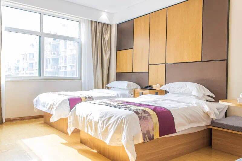 Century Zunyuan Hotel Over view