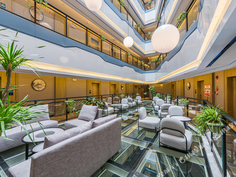 山水花园酒店(都匀西山大道万达广场店)