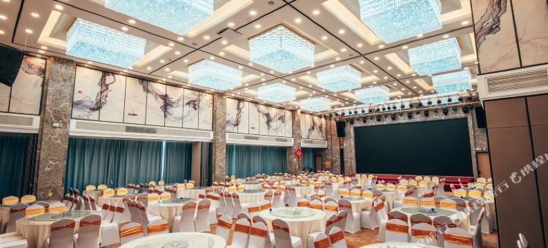 恒大酒店(玉林中药港大润发店)图片