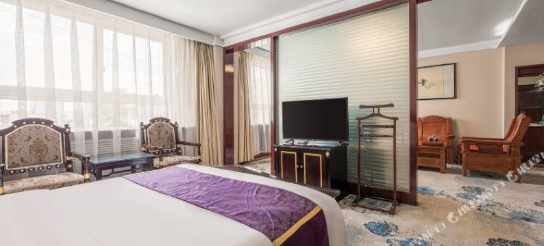 坤逸精品酒店(天水龙园高铁南站店)图片