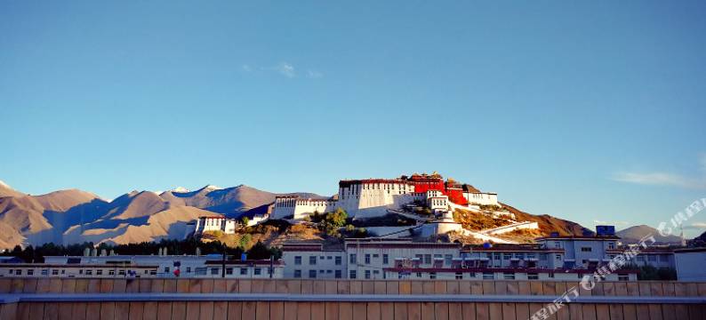 拉萨雪巷居酒店(布达拉宫店)图片