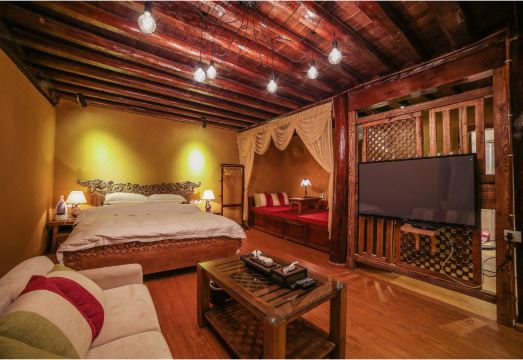 Shangri-La Achenxiang Xiaozhu Inn (Dukezong Ancient City Branch) Hotel Overview