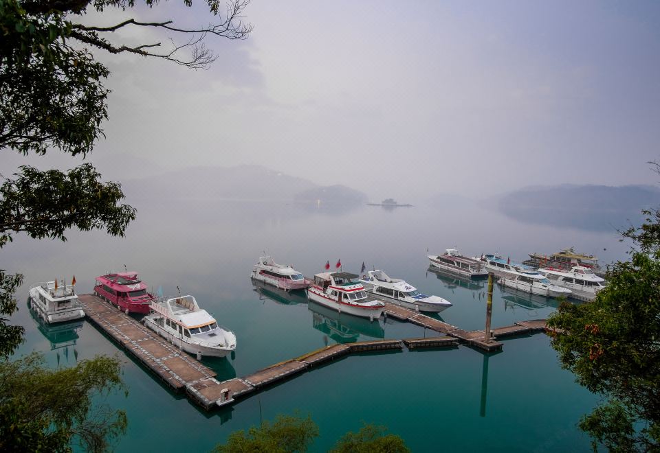 Yo Shen Jing Resort Hotel Overview