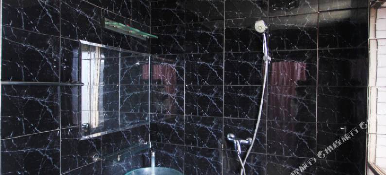 咚吧啦青年旅舍(观音桥步行街拓展大厦店)图片