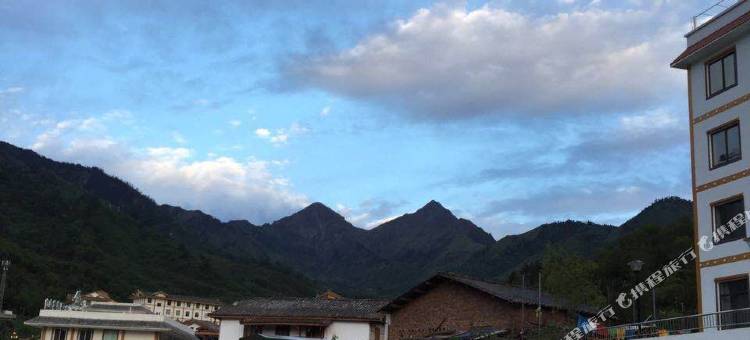 宝兴麓院山庄图片