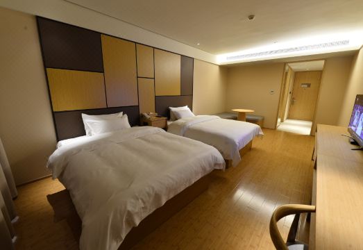 JI Hotel (Shanghai Jindu Road) Hotel Overview