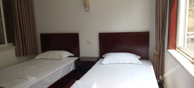 石台秋浦河畔农家乐图片