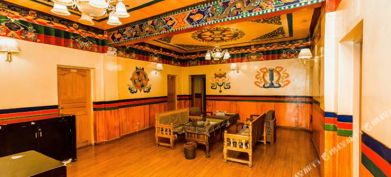 拉萨白雪家庭旅馆(布达拉宫大昭寺店)图片