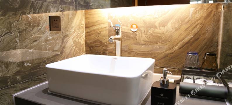 雅兰利斯米迪酒店(宁远九嶷时代广场店)图片