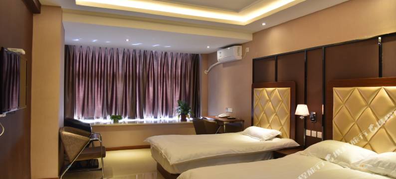 洛阳佳琦主题酒店(龙门高铁站宝龙广场店)图片