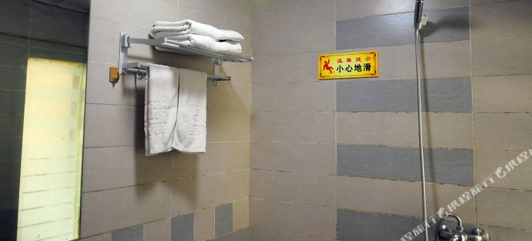 贵阳博悦锦鲤酒店(新添地铁站店)图片
