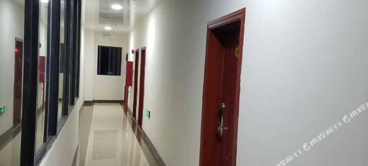 广州春泉酒店(琶洲会展中心沥滘地铁站店)图片