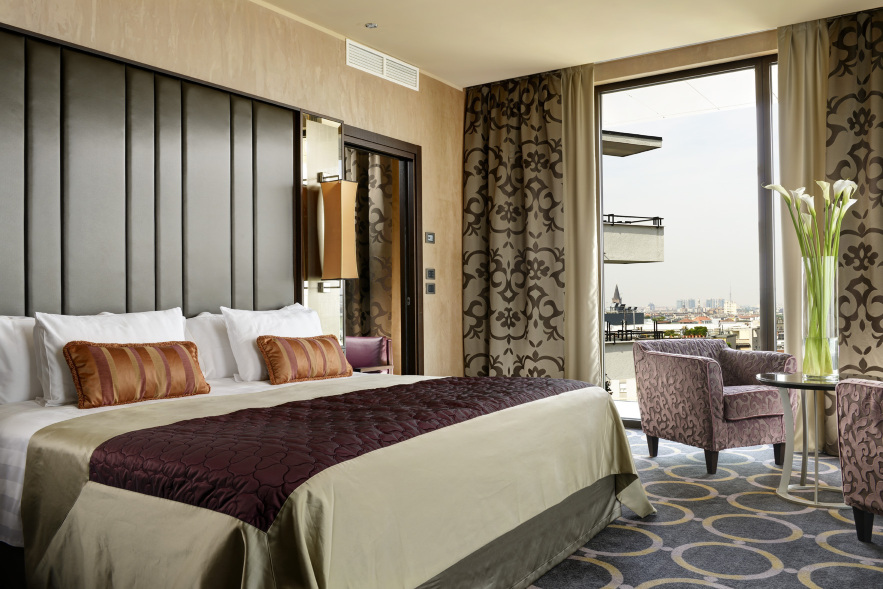 Uptown Palace Hotel Overview