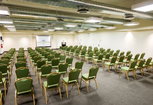 Hotel BeaconHotel Overview