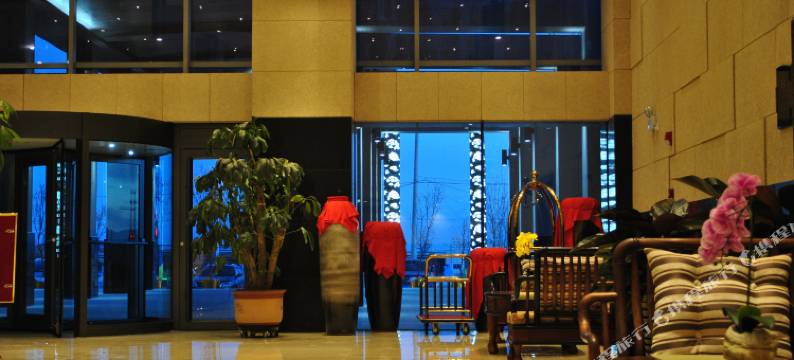 乌兰云鹏阳光假日酒店图片