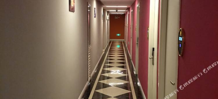 易佰良品酒店(上海北新泾地铁站店)图片