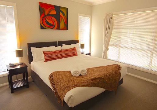 Unwind- Second Fairway RothburyHotel Overview