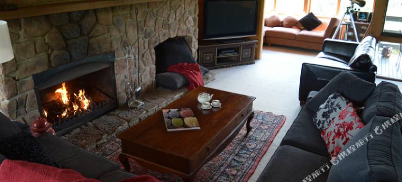 高山假日短租-默立基红木小屋(Alpine Holiday Rentals-Jarrah Lodge: Changue Road Merrijig)图片