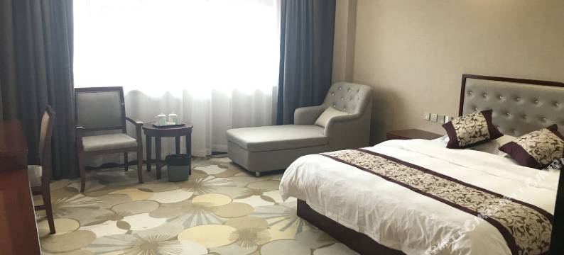 楚雄吕合宏强大酒店图片