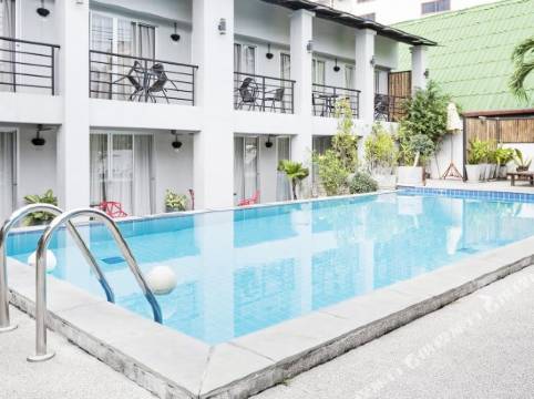 普吉島納奈禪室酒店