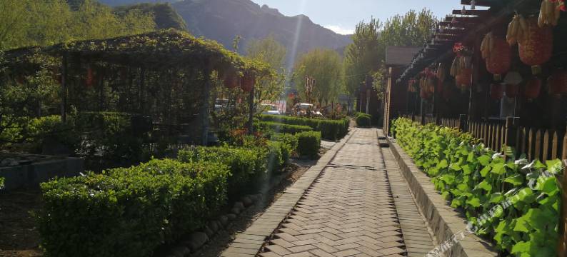 密云黑龙潭水岸观光园农家院图片