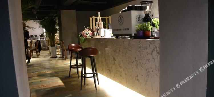 轻住·曼辰酒店(西安永宁门地铁站店)图片