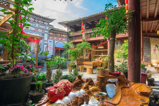 选择房间装修:2017巍山老馆·古城精品客栈位于大理巍山古城楼旁,客栈