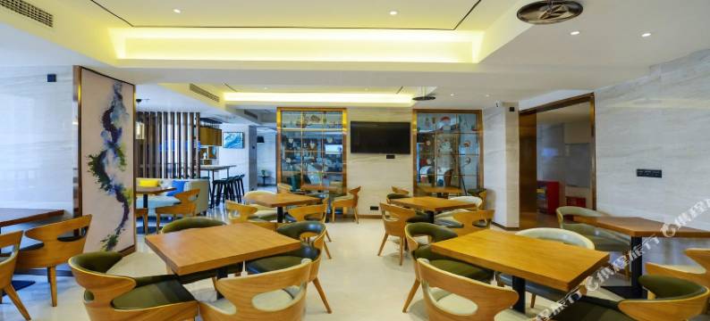 悠游电竞酒店(重庆巴南万达广场店)图片