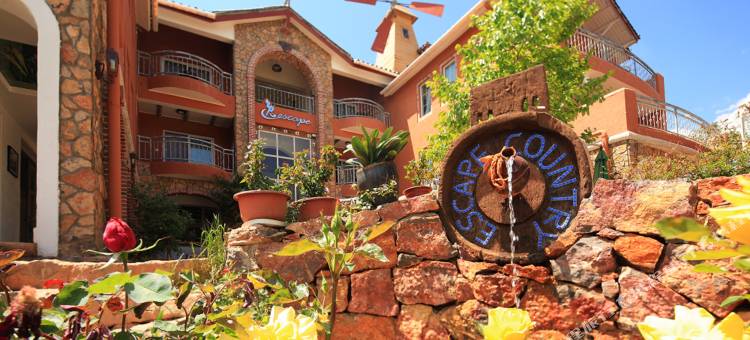 丽江逸人水岸城堡客栈图片