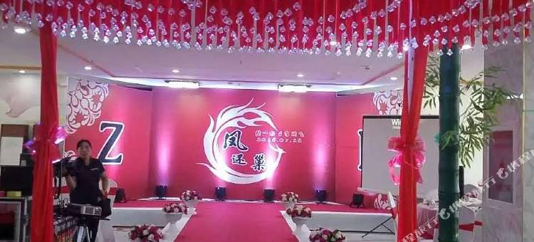 华驿酒店(承德隆化东方嘉园店)图片