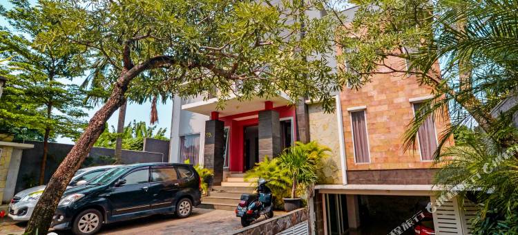 Zen Rooms Basic Near Cilandak Town Square图片