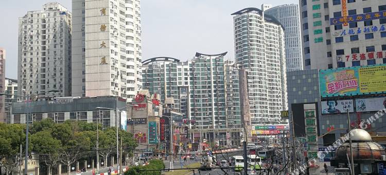 万和至臻酒店(上海静安寺长寿路地铁站店)图片