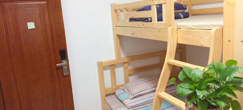 七月青年旅社(柳州万达科大店)图片