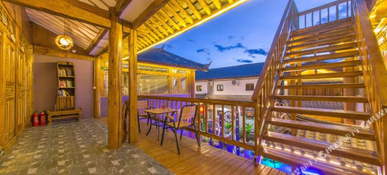 丽江九宿慢品庭院图片