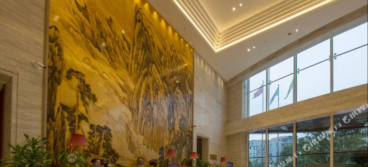 乐至宏扬·玲路酒店图片