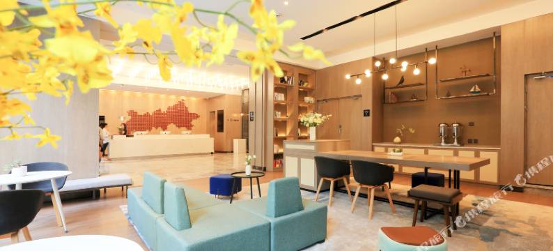 西安三桥万象城亚朵酒店图片