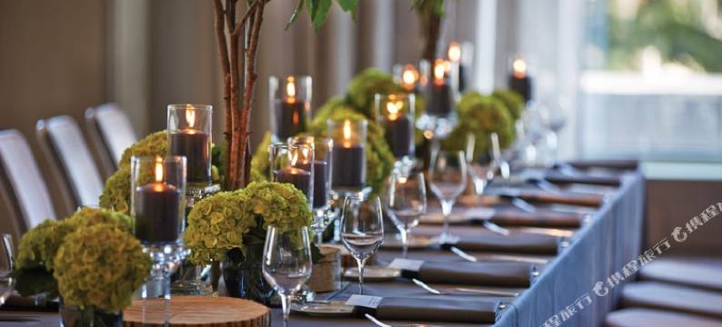 多伦多约克维尔四季酒店(Four Seasons Hotel Toronto)图片