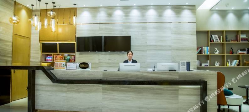 柏曼酒店(南漳水镜广场店)图片