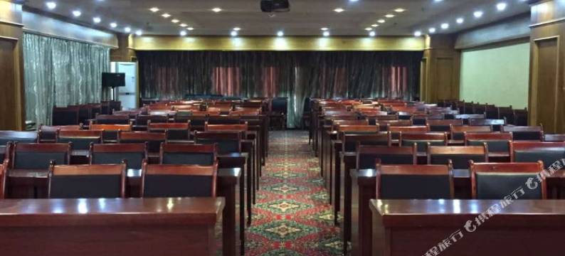 喀什努尔兰大饭店图片