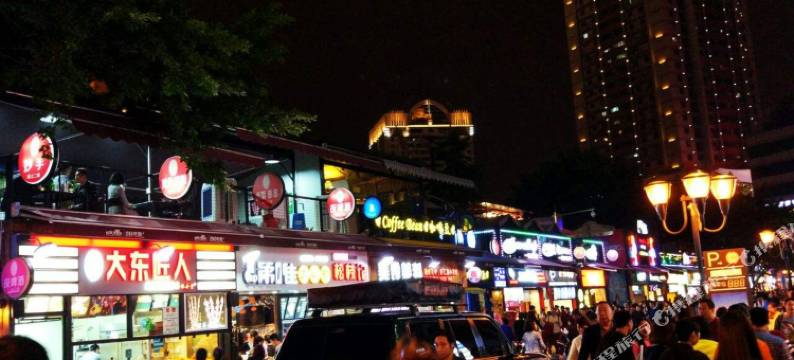 重庆靠地段撑起来的青年旅舍图片