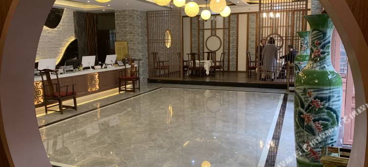 易途文化精品酒店(峨眉高铁站大佛禅院旅游区店)图片