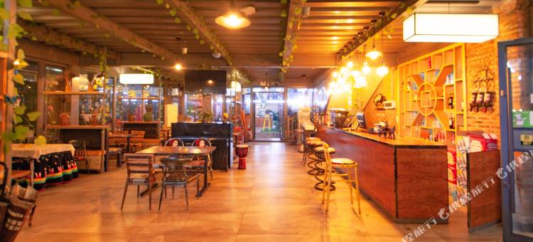 资兴木根小镇客栈(东江湖景区店)图片