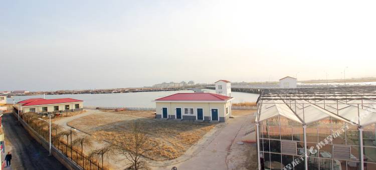 南戴河邻河宾馆图片
