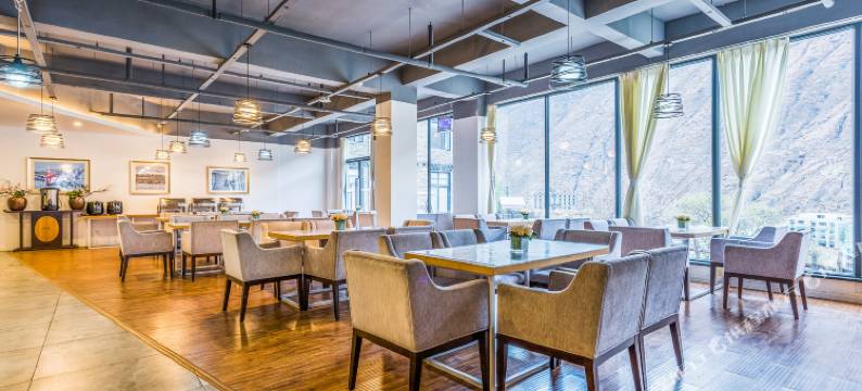 莲花府邸文化酒店(稻城亚丁景区游客中心店)图片