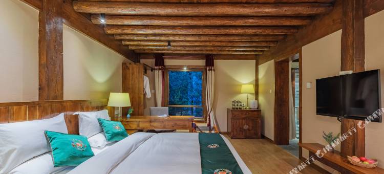 香格里拉阿若康巴·南索达庄园图片